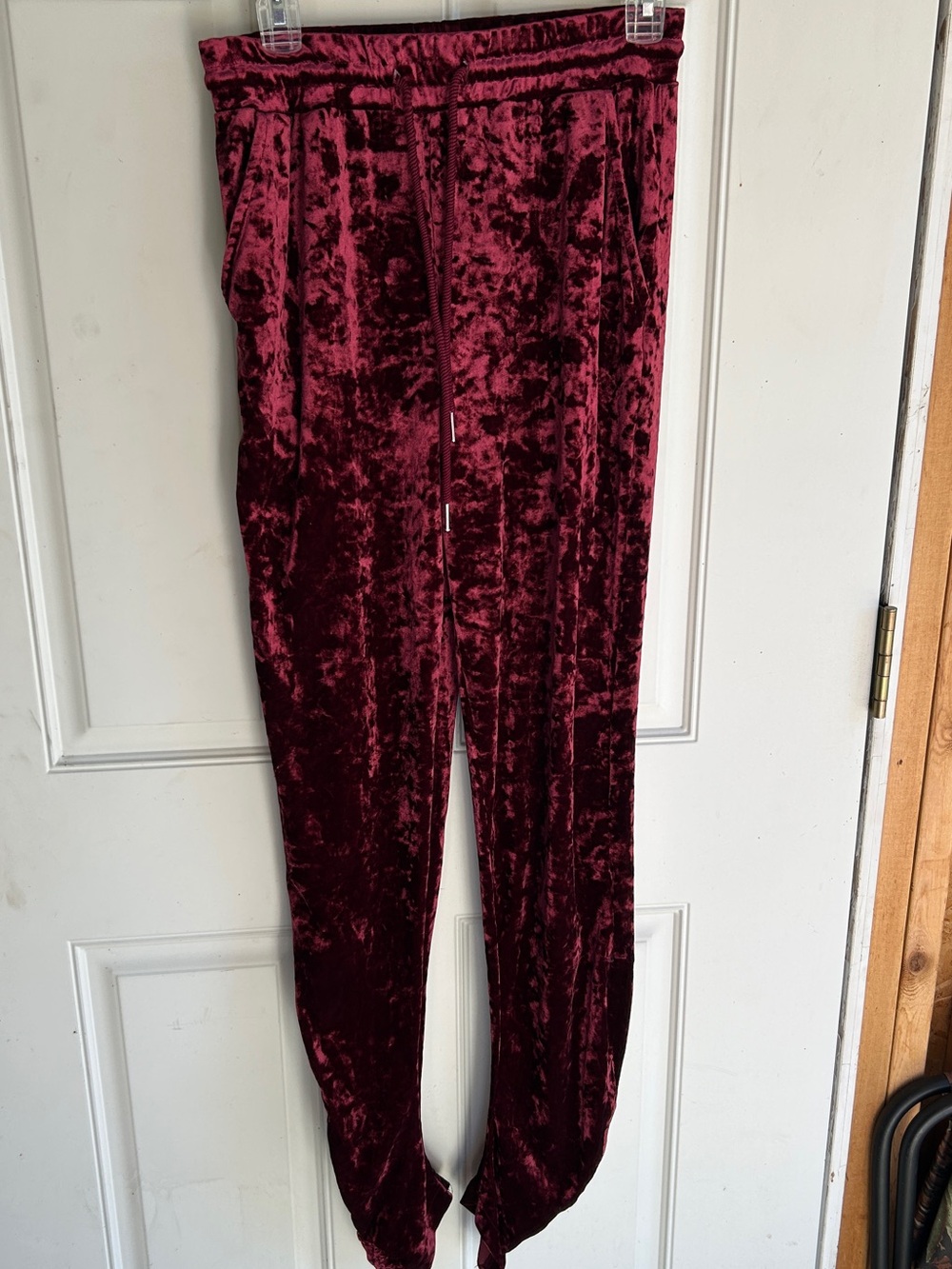 Crushed Velvet Jogger Pants - Wine